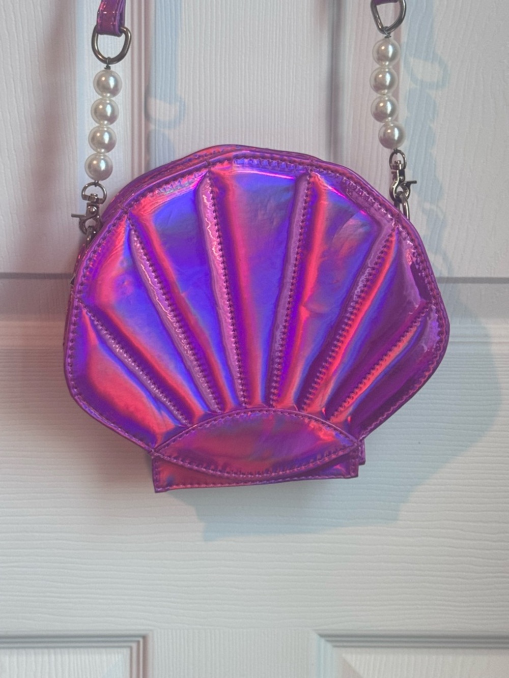 Iridescent Pink Shell Crossbody Bag with Pearl Strap